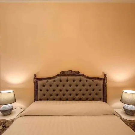 Crispi Little 2 * Rome