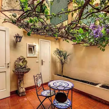 Crispi Little 2 Apartment *