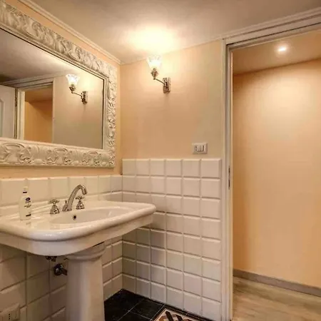 Appartement Crispi Little 2 *